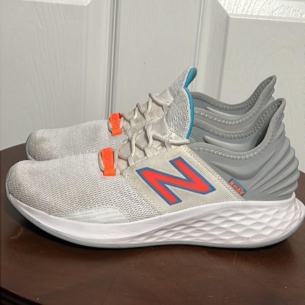 🔥🔥New Balance ROAV FreshFoam - Great Used Condition - Women Sz 10 🔥🔥 - Picture 4 of 13